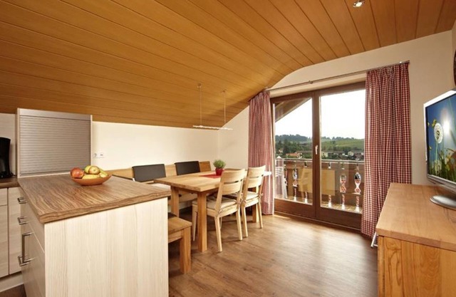 Vacation apartment Jägerhaus - Guesthouse Alpina