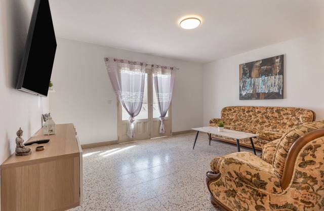 Vacation Apartment 'Edificio El Baifo Loco - Constantin' with Sea View and Balcony