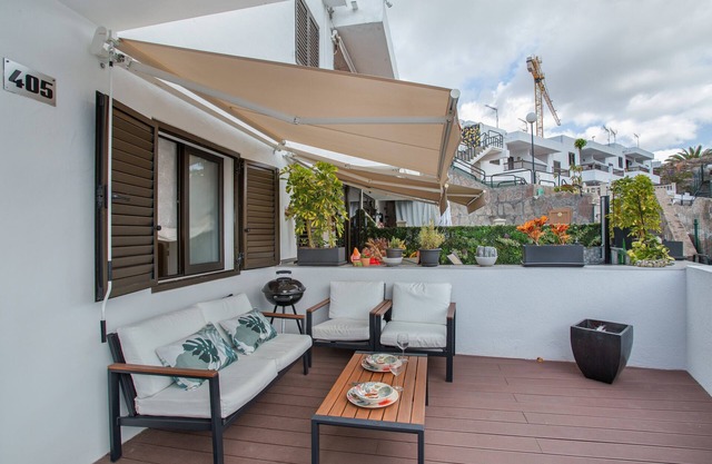 Vacation Apartment 'Sun and Serenity Pool Wifi' with Sea View, Wi-Fi and Air Conditioning