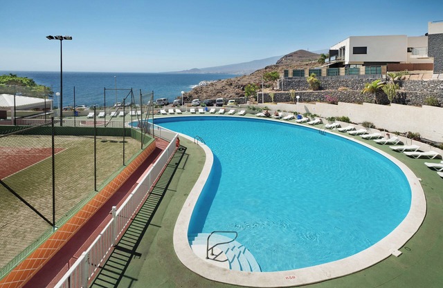 Vacation Apartment 'Jardines Del Mar Ocean View' with Sea View, Shared Pool and Wi-Fi