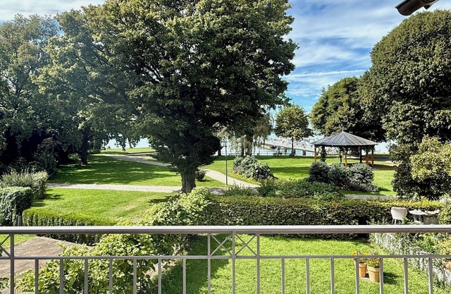 Vacation apartment Residenz am See - exclusive apartment in the first row with balcony and
