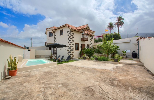 Vacation 'Casa Cucos' with Mountain View, Balcony and Wi-Fi