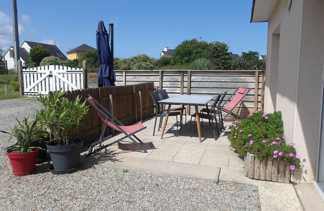 Vacation home 300m from Grève Blanche beach