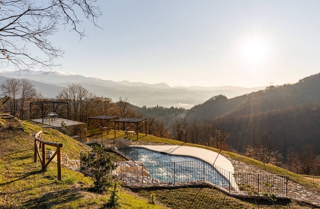 Vacation Home "Agriturismo In Ribosto" with Private Heated Pool, Garden & Wi-Fi