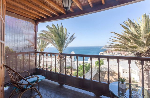 Vacation Home 'Atardecer En Caideros' with Sea View, Shared Pool and Wi-Fi