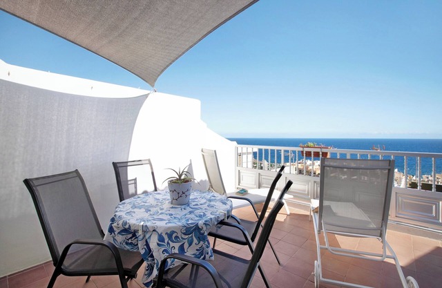 Vacation Home "Attico Drago" close to the Beach with Terrace & Wi-Fi