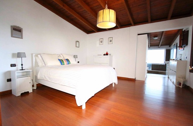 Vacation Home 'Bonita Espectacular Vista' with Sea View, Wi-Fi and Air Conditioning