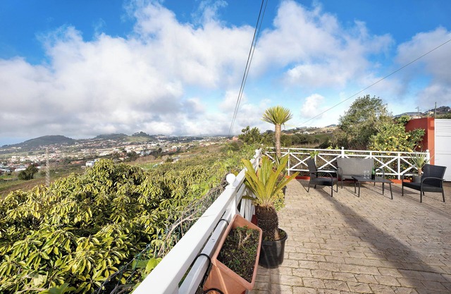 Vacation Home 'Casa Andrea' with Sea View, Private Terrace and Wi-Fi