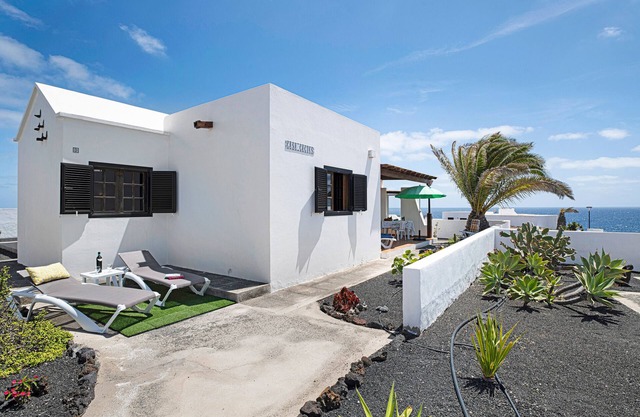 Vacation Home 'Casa Cactus' with Sea View, Private Terrace and Wi-Fi