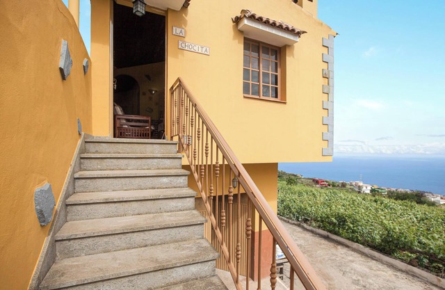 Vacation Home Casa La Chocita with Sea View, Mountain View