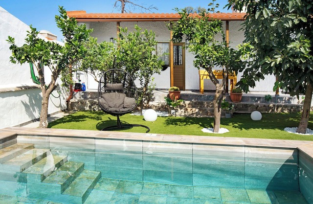 Vacation Home "Casa Juani" with Mountain View, Pool, Wi-Fi, Terraces & Garden