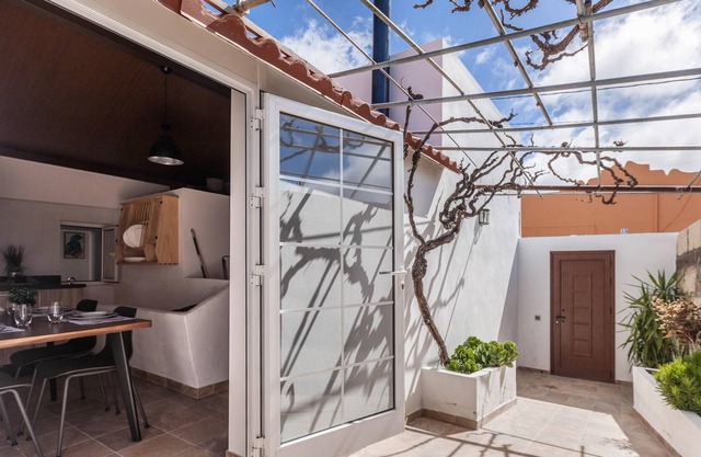 Vacation Home "Casa Jacinto" with Rooftop Terrace, Sea View, Mountain View & Wi-Fi