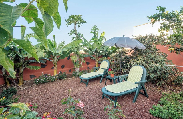 Vacation Home "Casa Teresa" with Mountain View, Private Garden & Wi-Fi