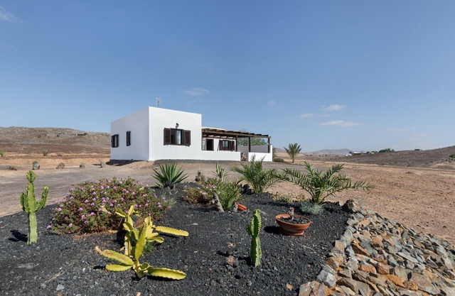 Vacation Home 'Casa Tagaide' with Wi-Fi