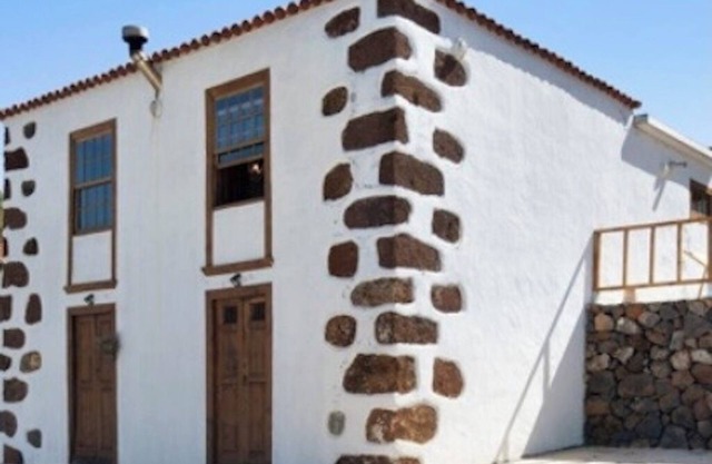 Vacation Home "Centenary Canarian Country House" with Sea View, Private Terrace & Wi-Fi