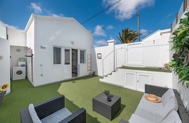 Vacation Home 'Chinija' with Mountain View, Shared Terrace and Wi-Fi