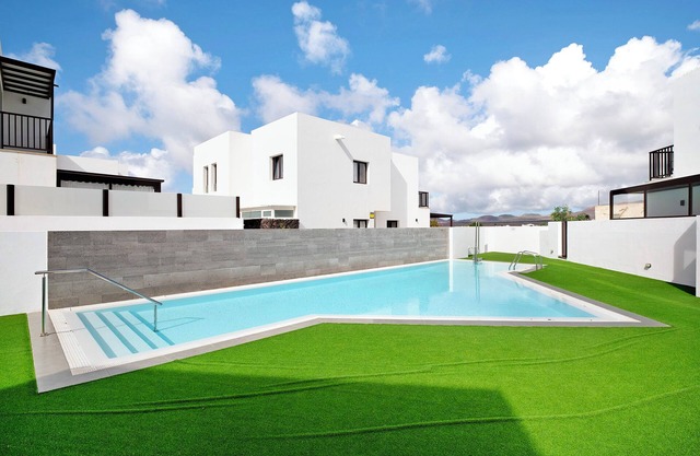 Vacation Home "El Molino" with Mountain View, Shared Pool & Wi-Fi