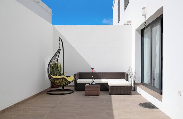 Vacation Home "Gardenia" with Mountain View, Private Terrace & Wi-Fi