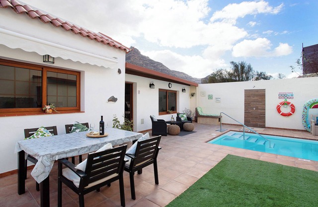 Vacation Home 'La Casita Del Horno Vv' with Mountain View, Wi-Fi and Air Conditioning