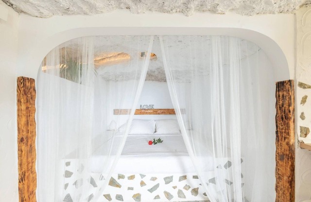 Vacation Home 'Maday' with Sea View, Shared Pool and Wi-Fi