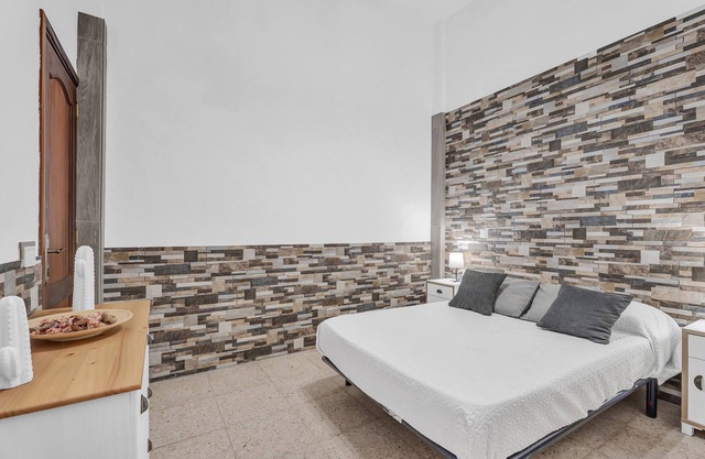 Vacation Home 'Paisa House' with Private Terrace and Wi-Fi