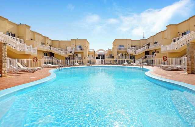 Vacation Home "Sol y Mar Caleta de Fuste" with Shared Pool, Garden & Wi-Fi