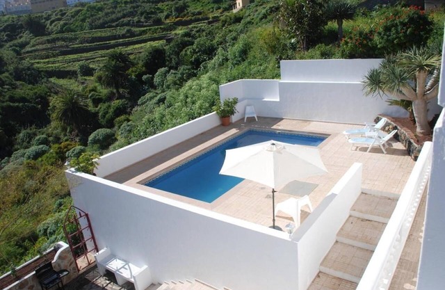 Vacation Home "Villa Colonial" with Sea View, Pool & Wi-Fi