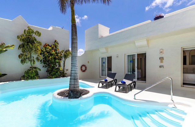 Vacation Home 'Villa 913' with Mountain View, Pool & Wi-Fi