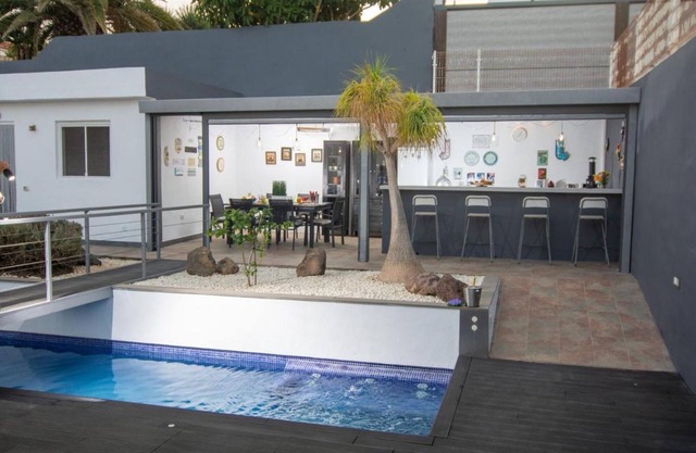 Vacation Home "Villa Candelaria Serendipia Del Sur" with Private Pool, Private Terraces & Wi-Fi