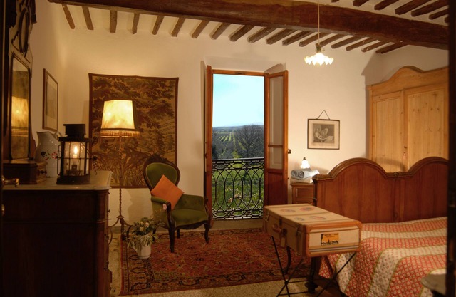 Vacation in an apartment inside a historic organic farm with swimming pool