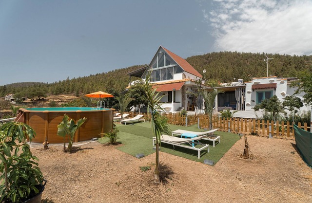 Vacation 'Land Of Dreams 3' with Sea View, Shared Pool and Wi-Fi