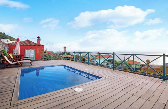 Vacation Rental 'Casa Rural La Caldera' with Sea View, Pool & Wi-Fi