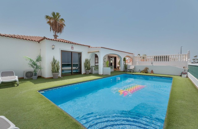 Vacation Villa 'Amarilla Golf' with Sea View, Wi-Fi and Air Conditioning