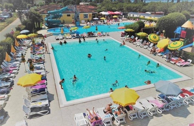 Vacation village Le Palme Mobilehome Chalet for 5 persons