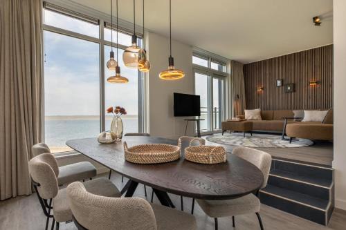 Vakantiewoning aan het water 'Oester Oase' - met 2 balkons - Vista Maris - Nr 36