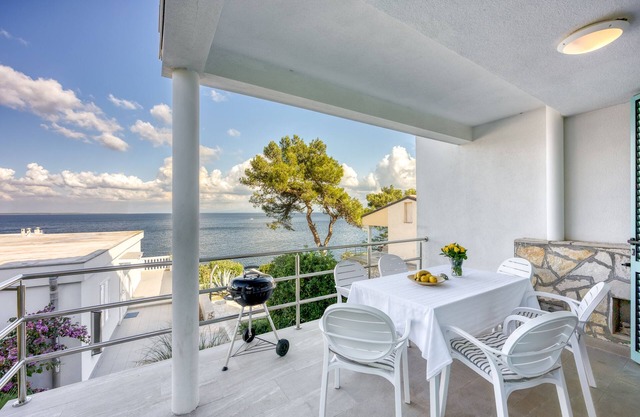 Valdarke Seaside Apartment, Mali Lošinj, Croatia