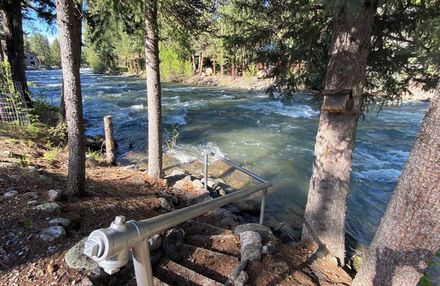 Vallecito Creekfront Cabin ~ Perfect Mountain Retreat for Families or Couples!