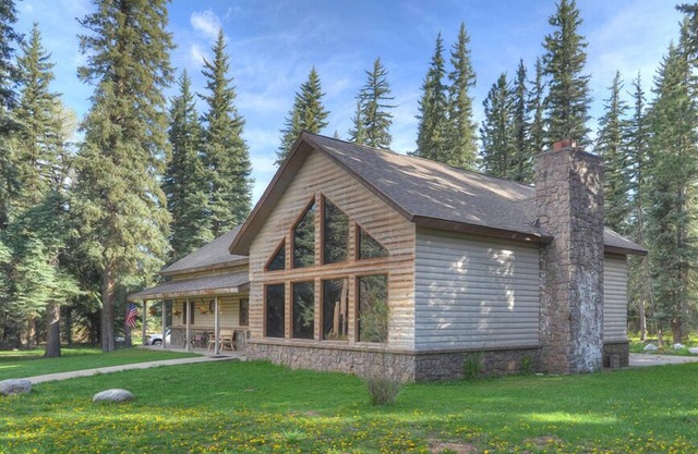 Vallecito Lake Family Retreat - Large Patio, Yard, Ample Parking, Pool Table