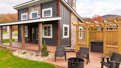 Valley View Resort Cabin #3, 1-Bed, Modern-Luxury with Hot Tub in Canaan Valley, WV