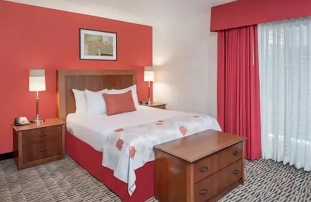 Value Suites Extended Stay - St Louis