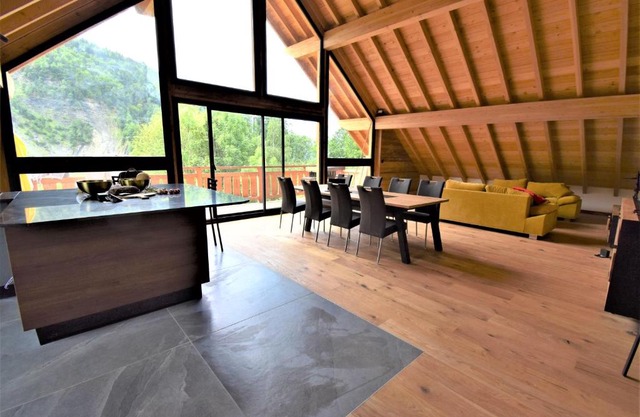 VAUJANYLOCATIONS - Sertetsagne