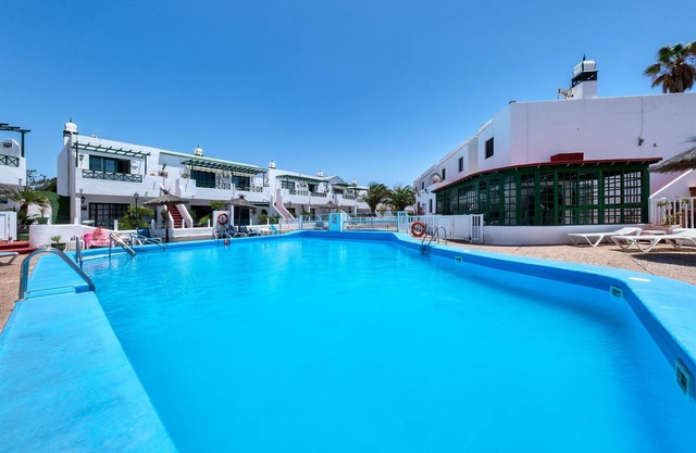 Vela Azul POOL & TENNIS - free AC &Good WIFI- Smart TV