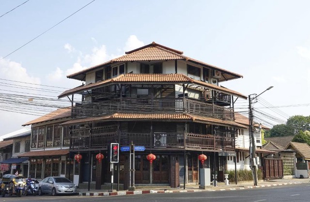Velawarin Hotel