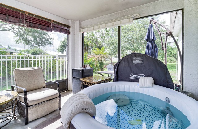 Vero Beach Abode: Hot Tub & Fire Pit, Near Boating