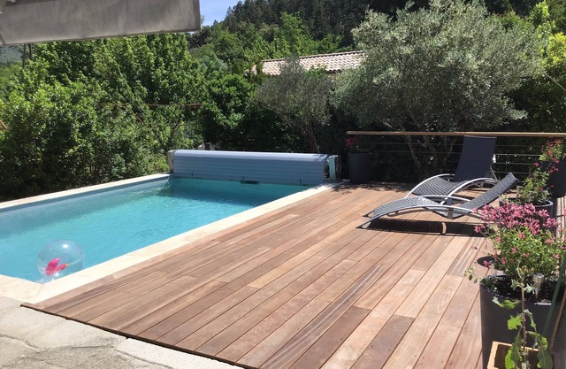 Very beautiful stone house 3 bedrooms, river views, garden,