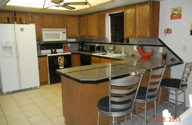 VERY CLEAN AND FULLY EQUIPPED~ SNOWBIRDS WINTER NEST