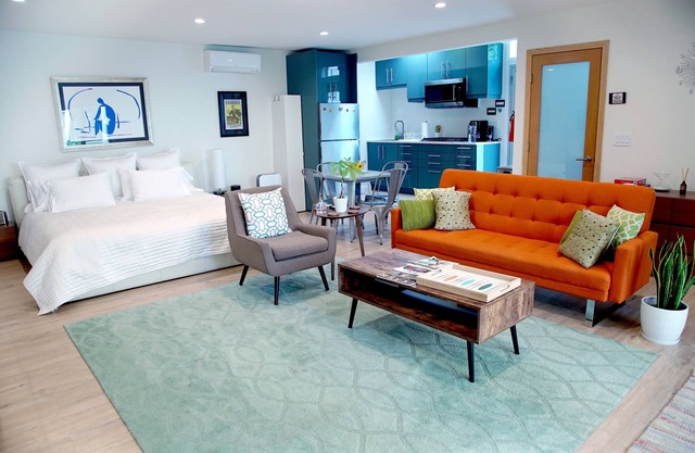 Very Clean Guest House near Melrose Ave and The Grove