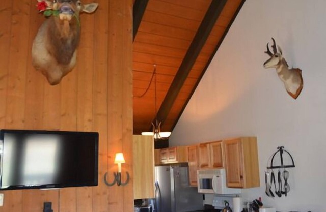 Very Comfortable Condo -Ski & Play All Day Then Relax In This Welcoming Retreat