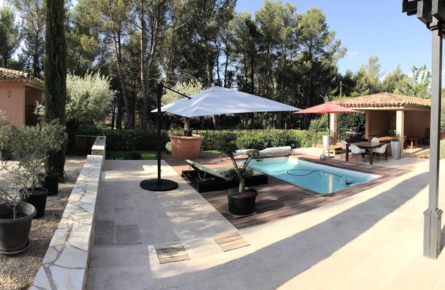 Very comfortable Provencal Villa at the foot of the Sainte Victoire