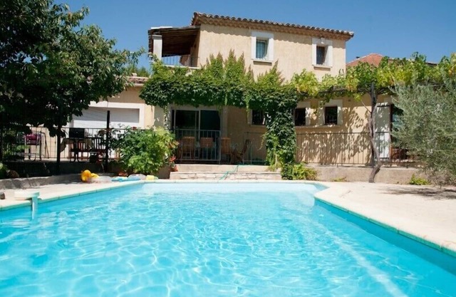 Very pleasant, spacious and well equipped house - 1000 m2 of land